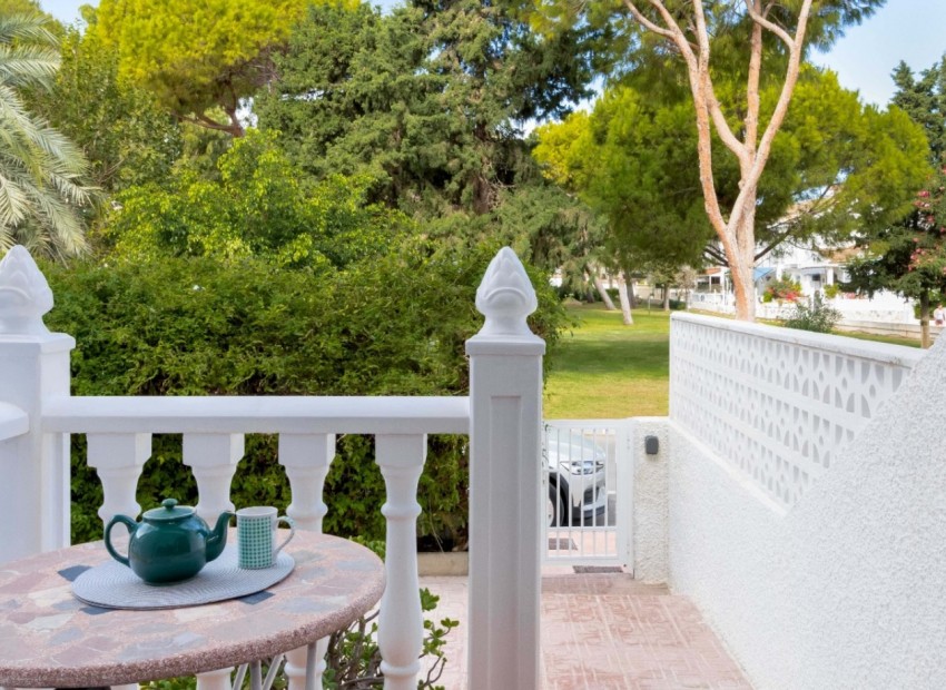 Revente - Maison -
Orihuela Costa - La Zenia