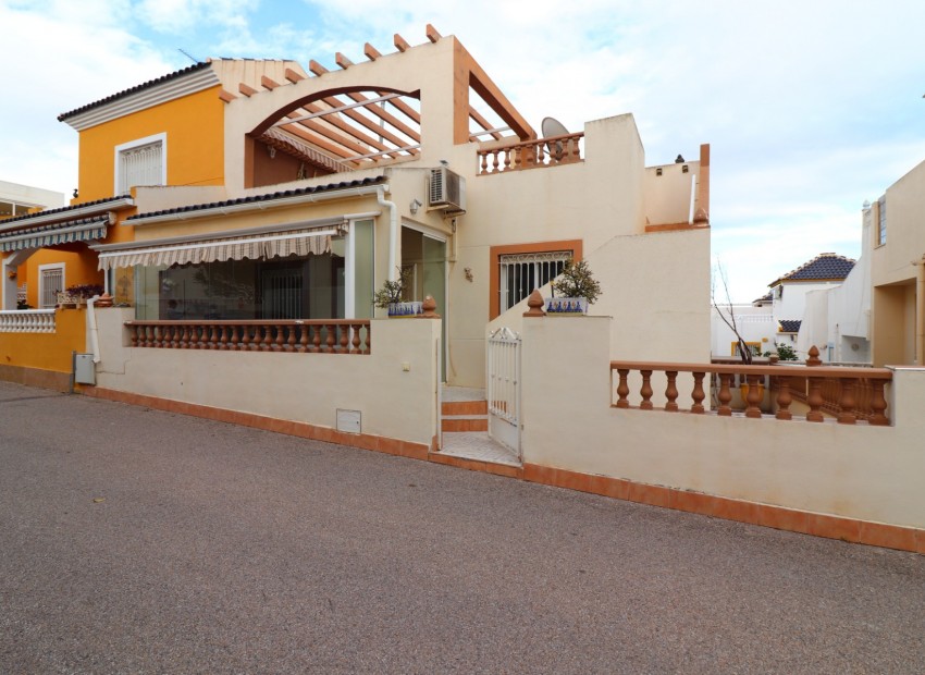 Revente - Maison -
Orihuela Costa - Los Balcones