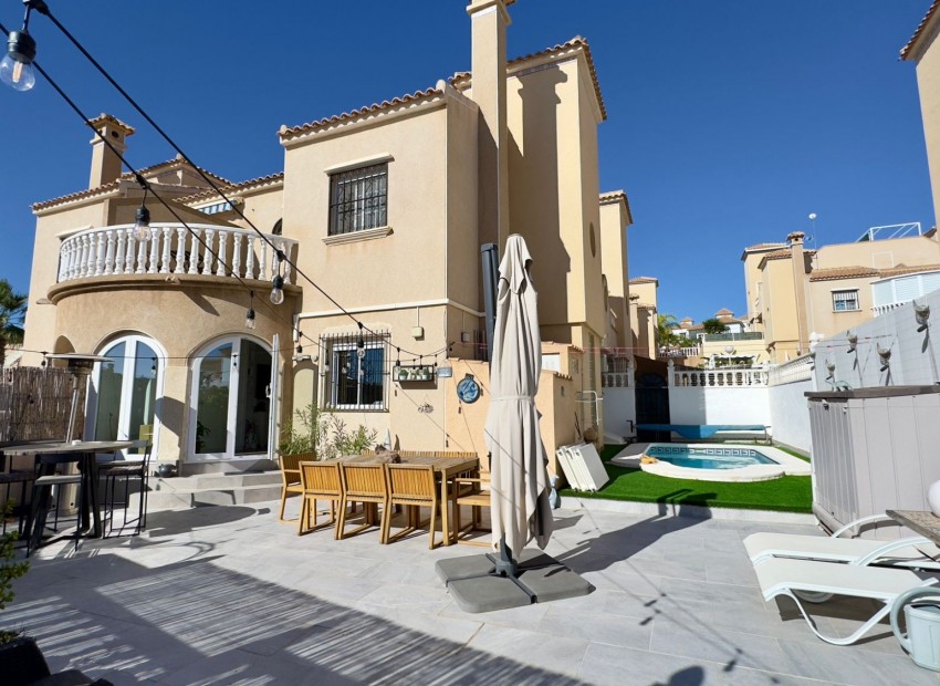 Revente - Maison -
Orihuela Costa* - Villamartin*