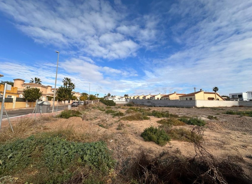 Revente - Plot -
La Marina* - San Fulgencio*