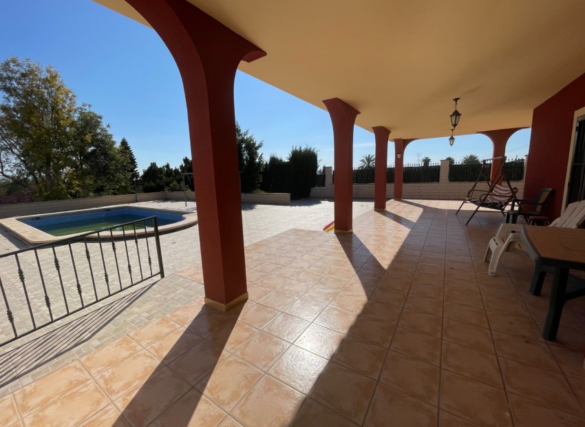 Revente - Villa -
Albatera