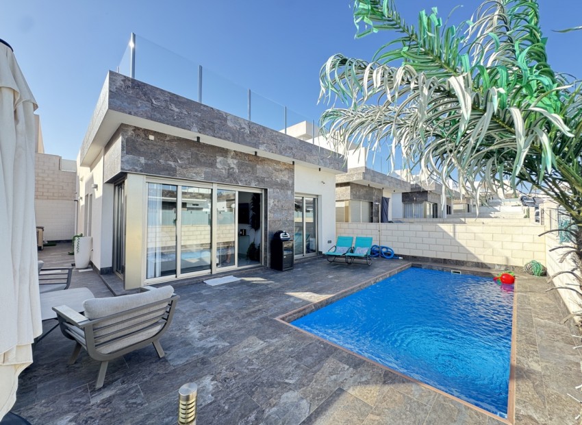 Revente - Villa -
Alicante* - V