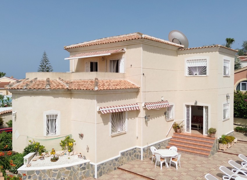 Revente - Villa -
Ciudad Quesada - Campo De Golf La Marquesa