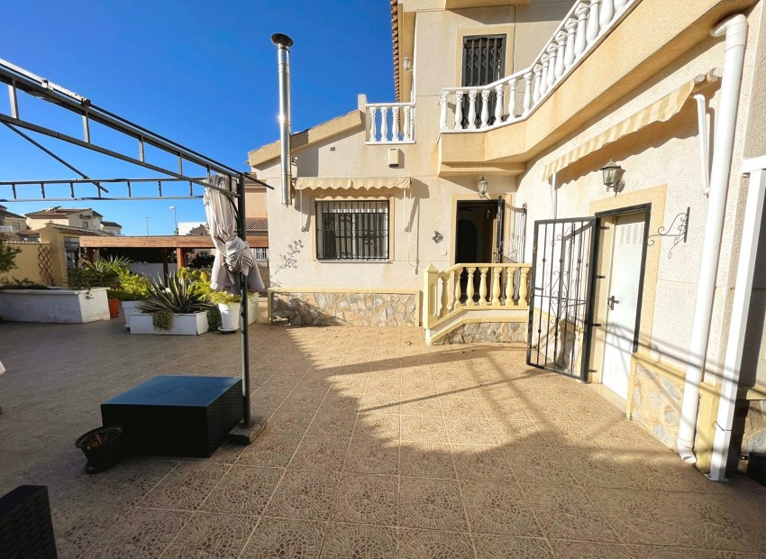 Revente - Villa -
Ciudad Quesada - Doña Pepa