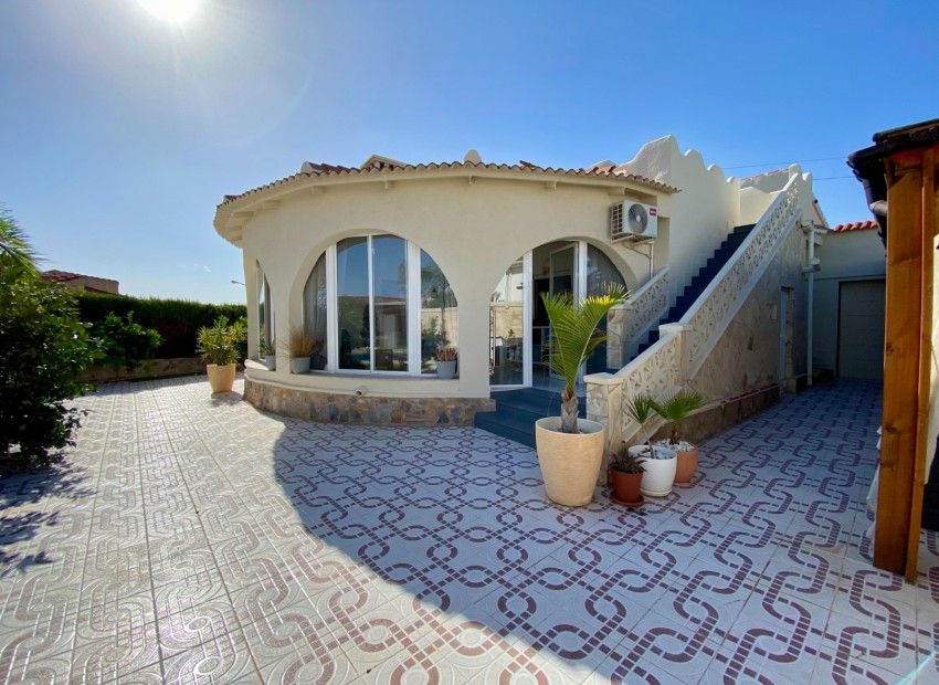 Revente - Villa -
Cuidad Quesada* - Ciudad Quesada - Town