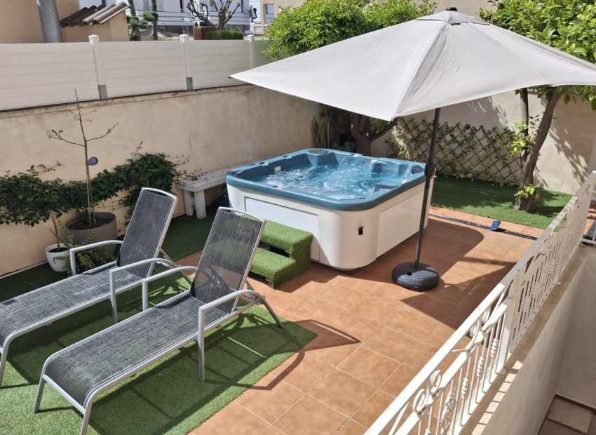 Revente - Villa Detached -
Cuidad Quesada* - Doña pepa