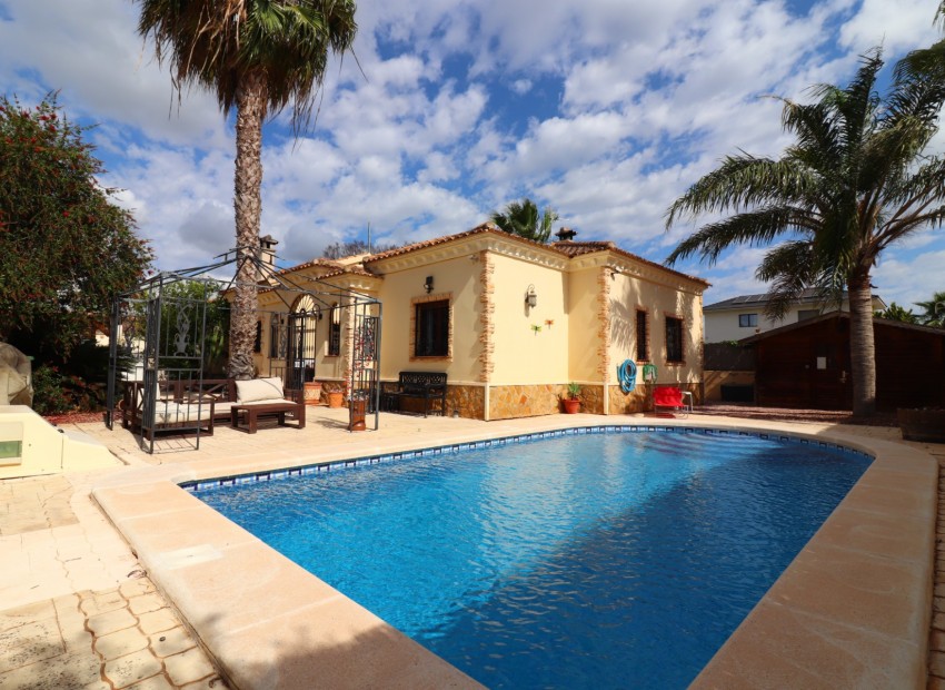 Revente - Villa -
Formentera del Segura - Fincas de La Vega