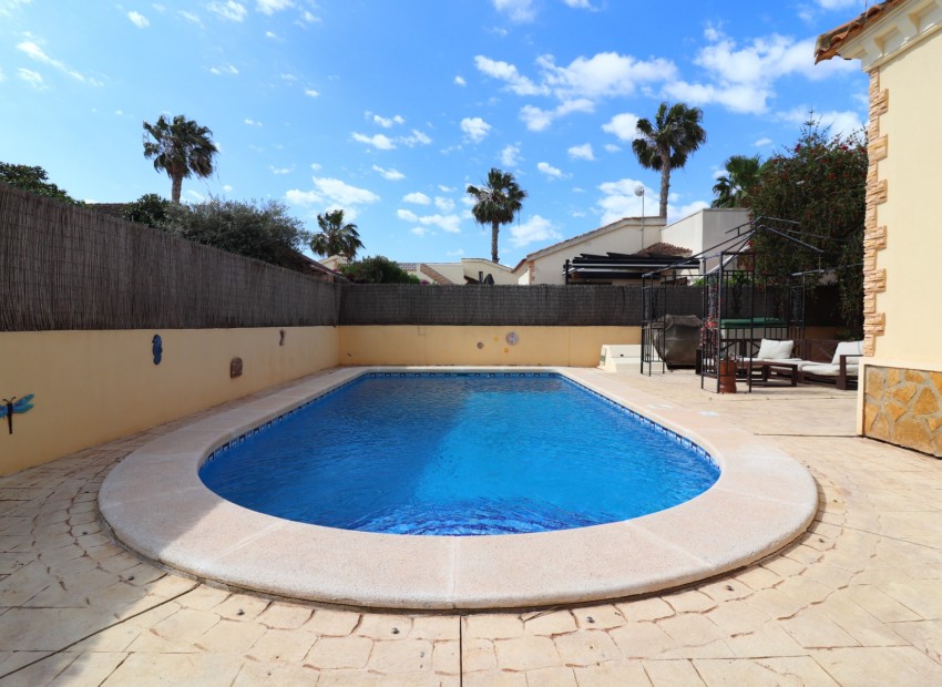 Revente - Villa -
Formentera del Segura - Fincas de La Vega