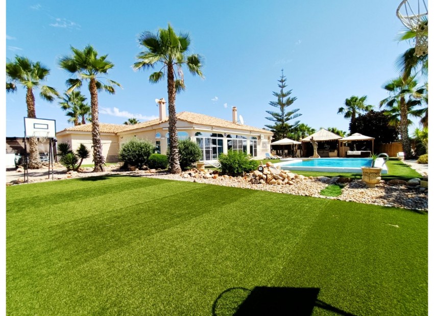 Revente - Villa -
Gea Y Truyols