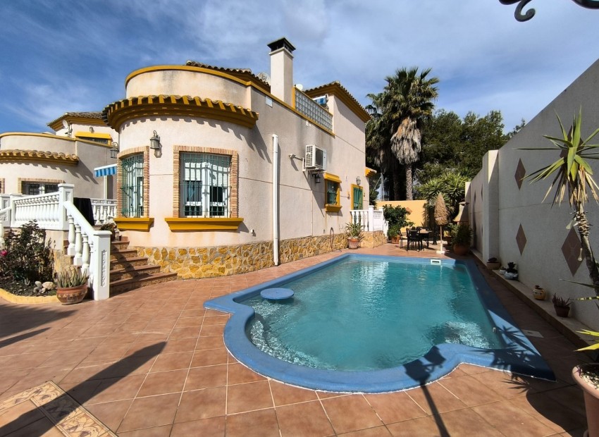 Revente - Villa -
Guardamar del Segura - El Raso