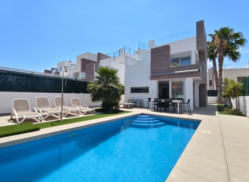 Revente - Villa -
Guardamar del Segura* - El Raso