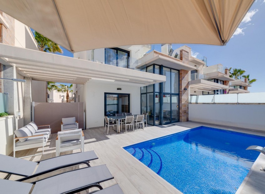 Revente - Villa -
Lomas de Cabo Roig