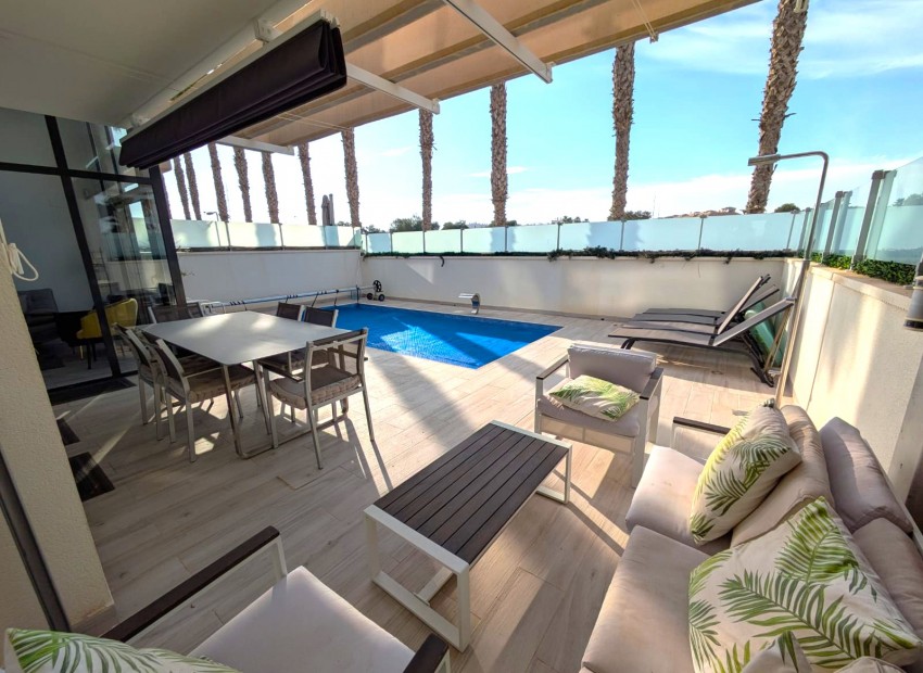 Revente - Villa -
Lomas de Cabo Roig