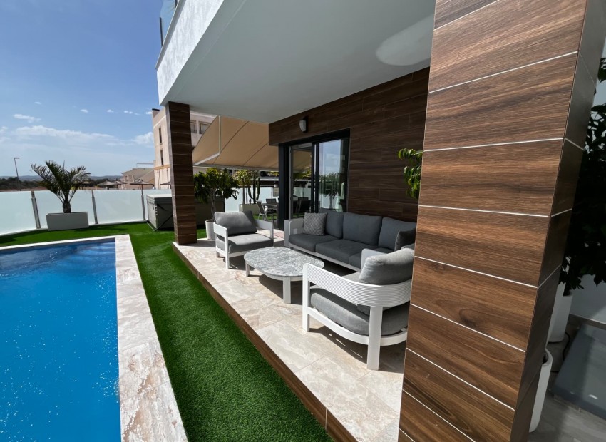 Revente - Villa -
Los Montesinos - Entre Naranjos / Vistabella Golf