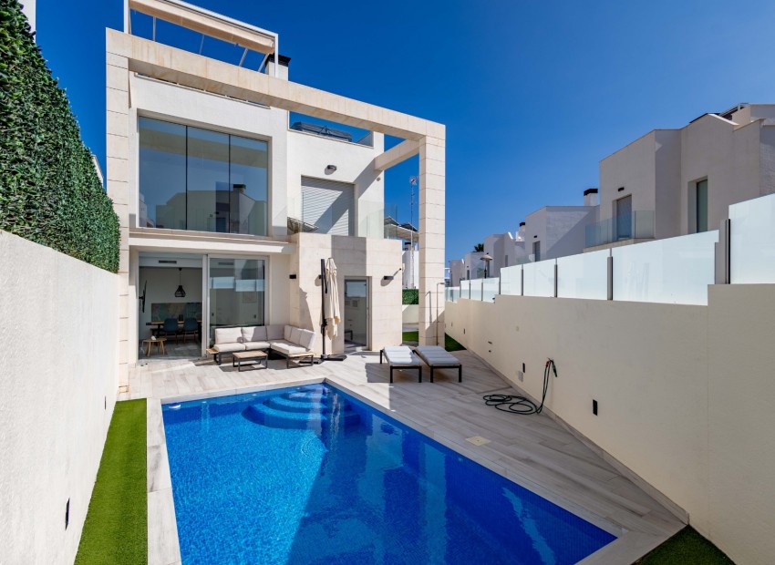 Revente - Villa -
Orihuela Costa* - Lomas de Cabo Roig