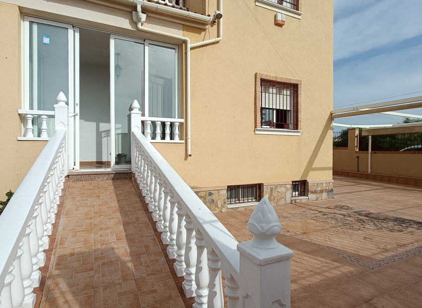Revente - Villa -
Orihuela Costa - Lomas de Don Juan