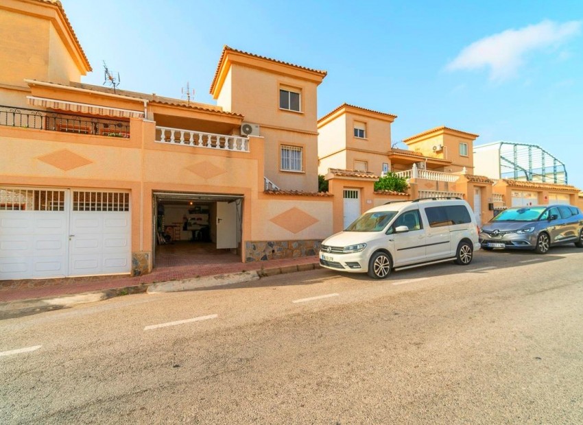 Revente - Villa -
Orihuela Costa* - Los Altos*