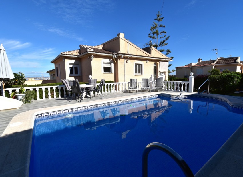 Revente - Villa -
Orihuela Costa* - Los Balcones