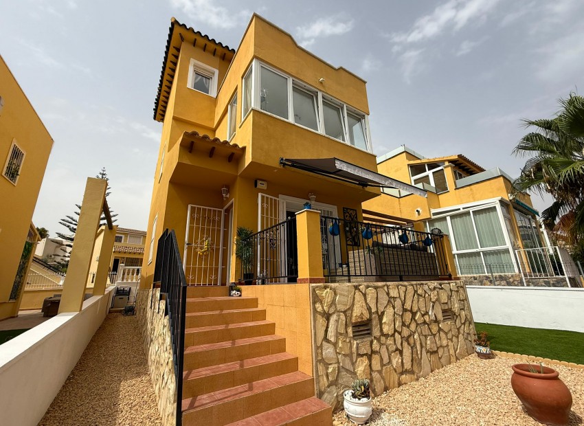 Revente - Villa -
Orihuela Costa* - Orihuela Costa Alicante