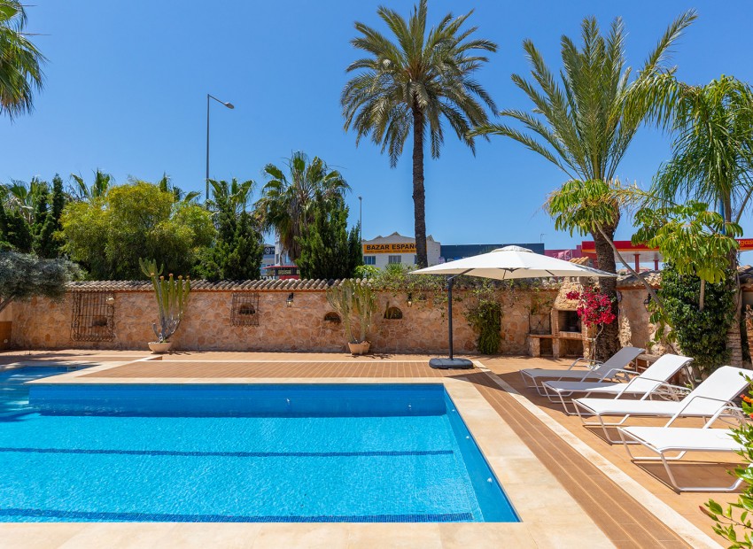 Revente - Villa -
Orihuela Costa - Punta Prima
