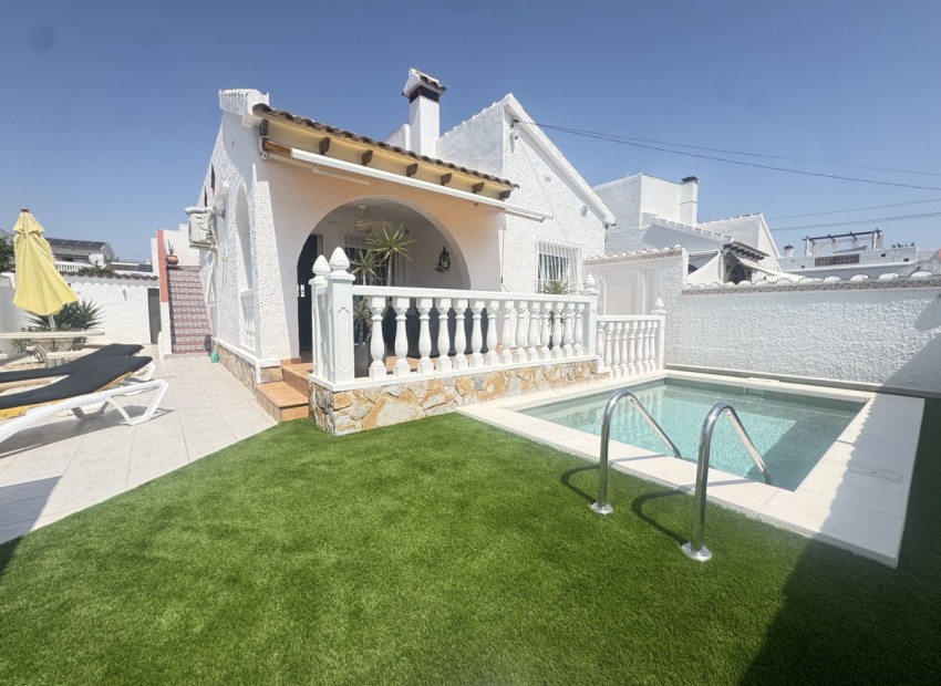Revente - Villa -
Orihuela Costa - Villamartin