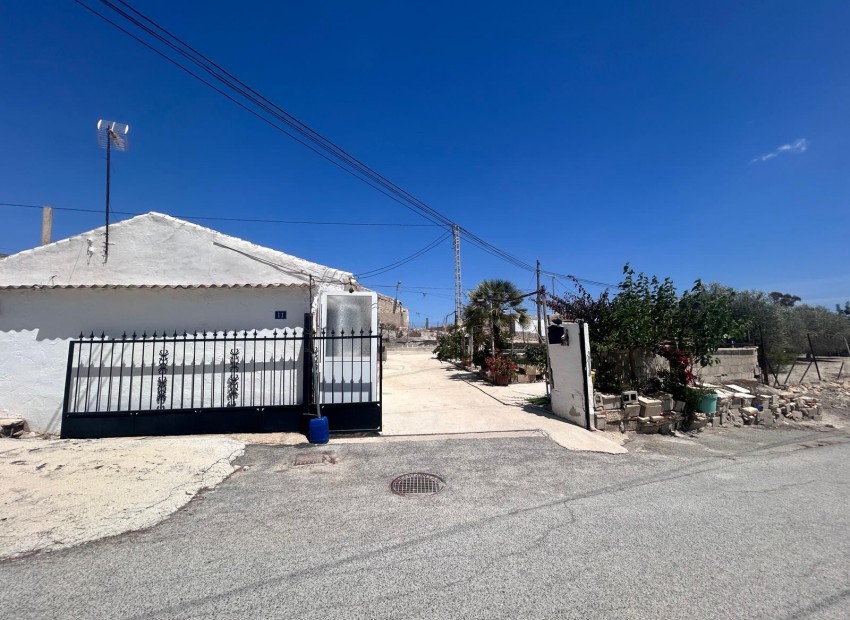 Revente - Villa -
Orihuela - Torremendo