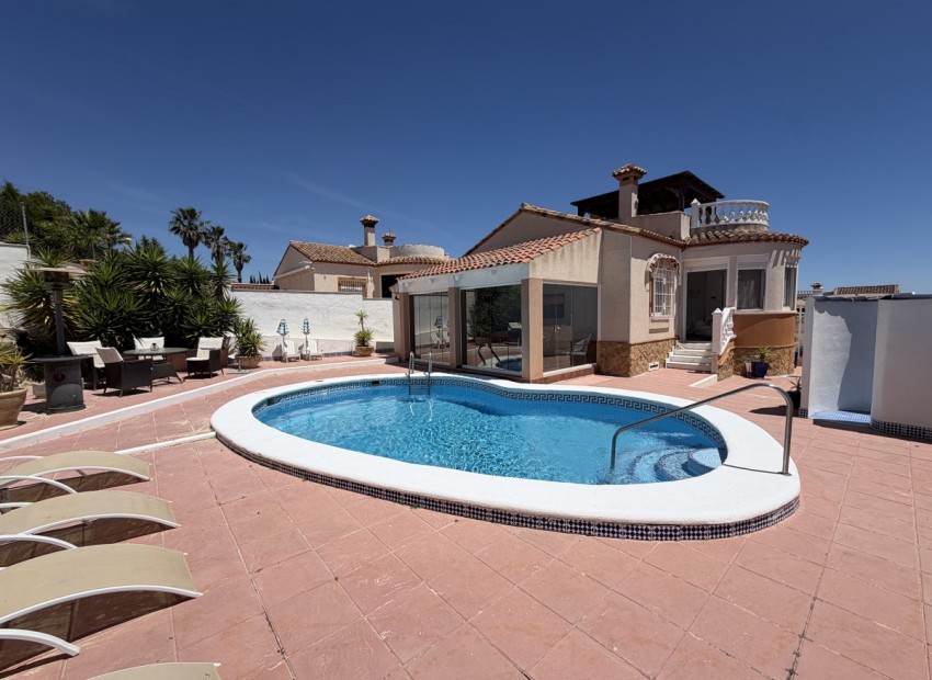 Revente - Villa -
San Miguel de Salinas - Lake View Mansions
