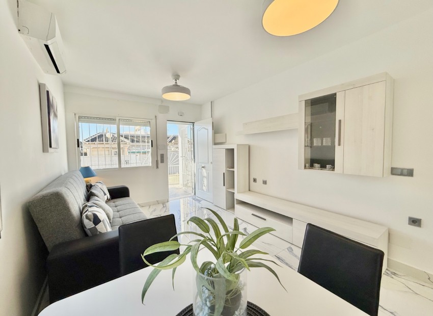 Revente - Villa -
Torrevieja - El Chaparral