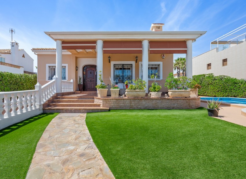 Revente - Villa -
Torrevieja* - La Mata