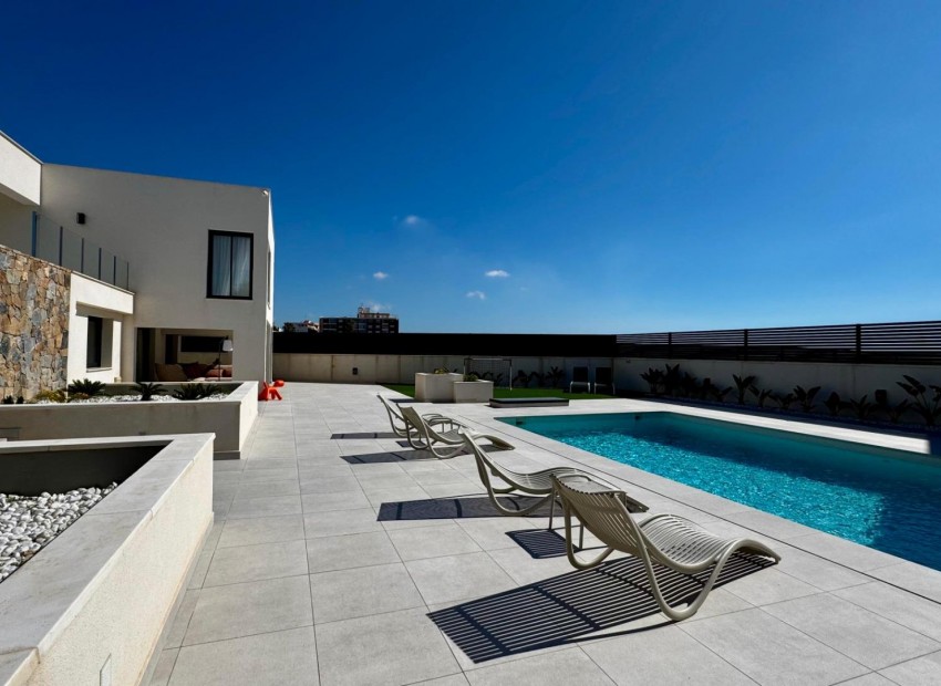 Revente - Villa -
Torrevieja* - La Veleta