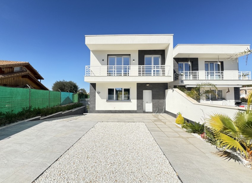 Revente - Villa -
Torrevieja - Los Balcones