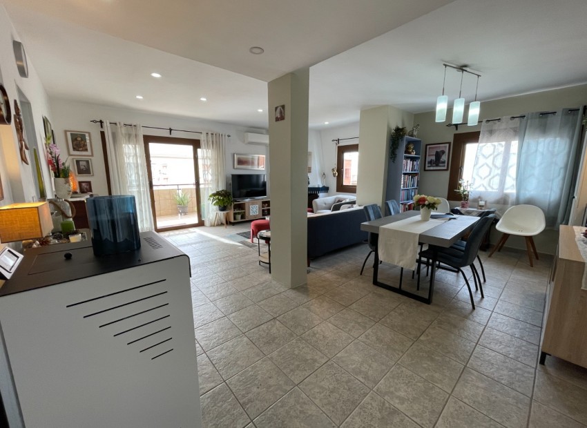 Sale - Apartment / Flat -
Almoradí - centro