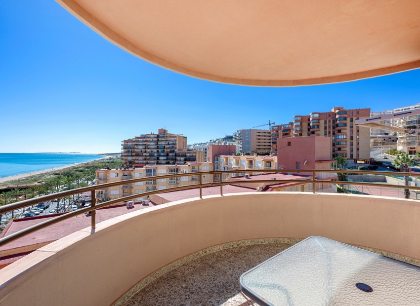 Sale - Apartment / Flat -
Arenales del Sol - Segunda linea playa