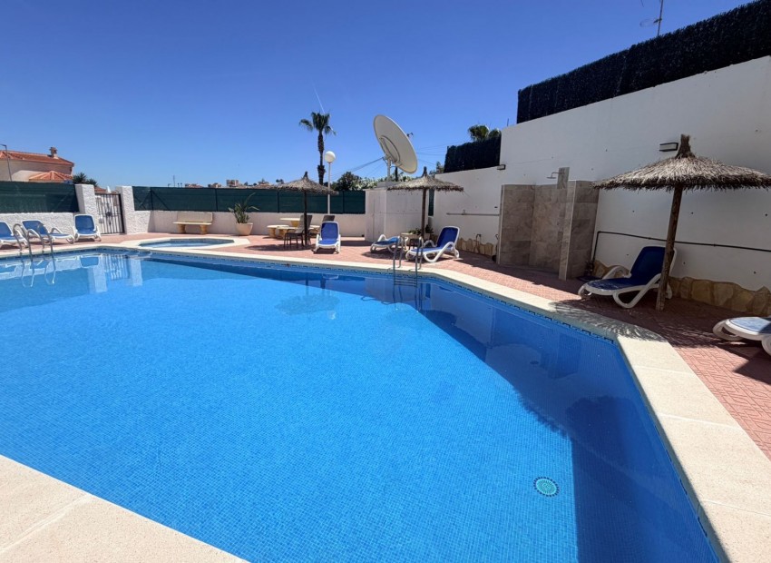 Sale - Apartment / Flat -
Cuidad Quesada* - La Marquesa Golf