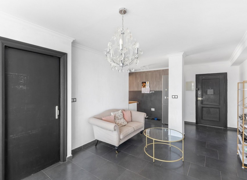 Sale - Apartment / Flat -
Daya Nueva