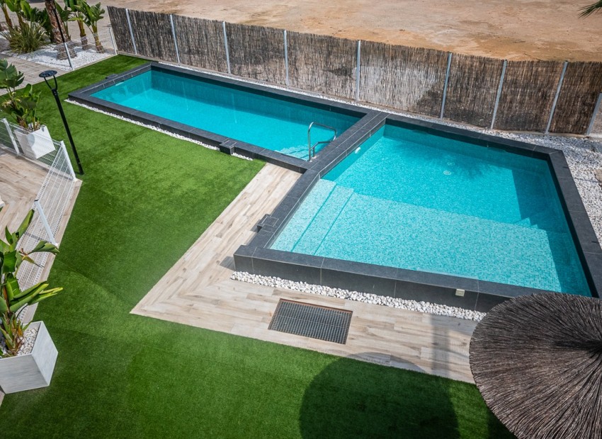 Sale - Apartment / Flat -
Lo Crispin