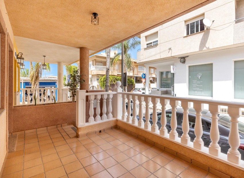 Sale - Apartment / Flat -
Los Alcázares - Centro