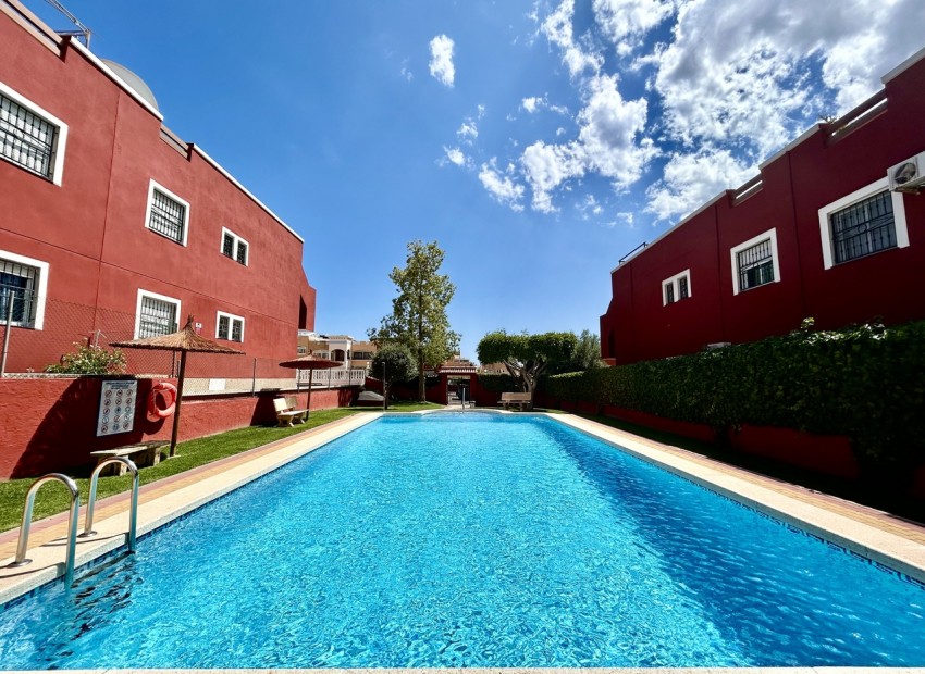 Sale - Apartment / Flat -
Los Altos - Costa Blanca
