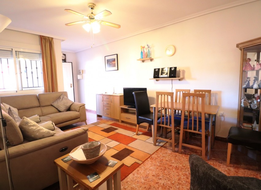 Sale - Apartment / Flat -
Los Montesinos - La Herrada