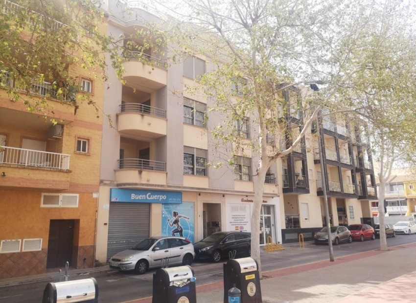 Sale - Apartment / flat -
Los Montesinos