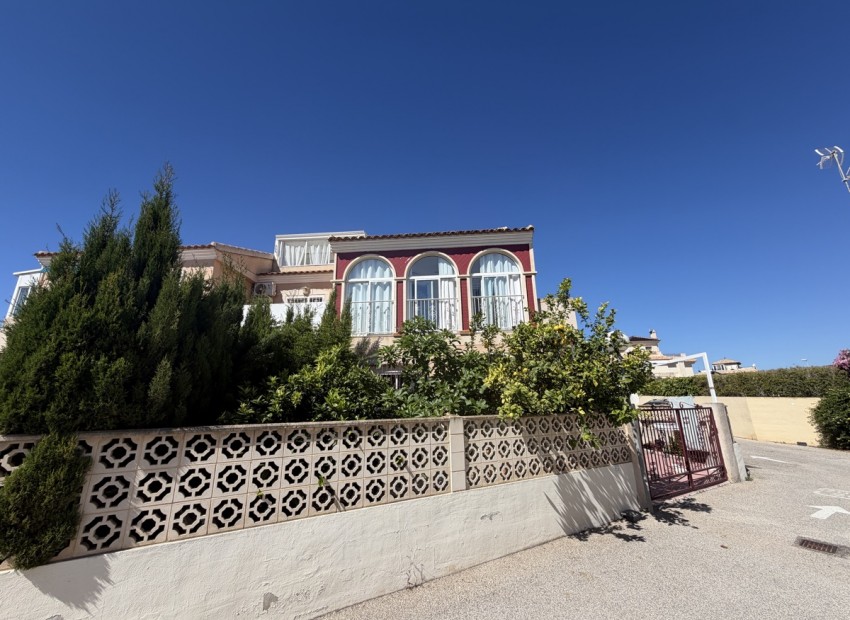 Sale - Apartment / Flat -
Orihuela Costa - La Zenia