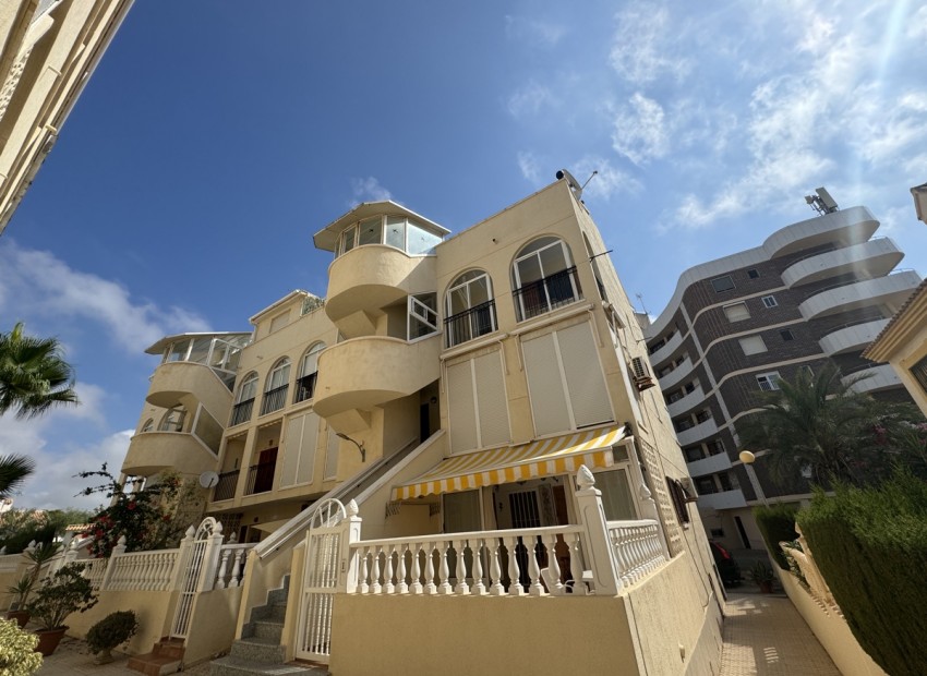 Sale - Apartment / Flat -
Orihuela Costa* - La Zenia*