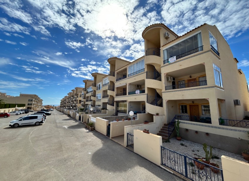 Sale - Apartment / Flat -
Orihuela Costa - Punta Prima