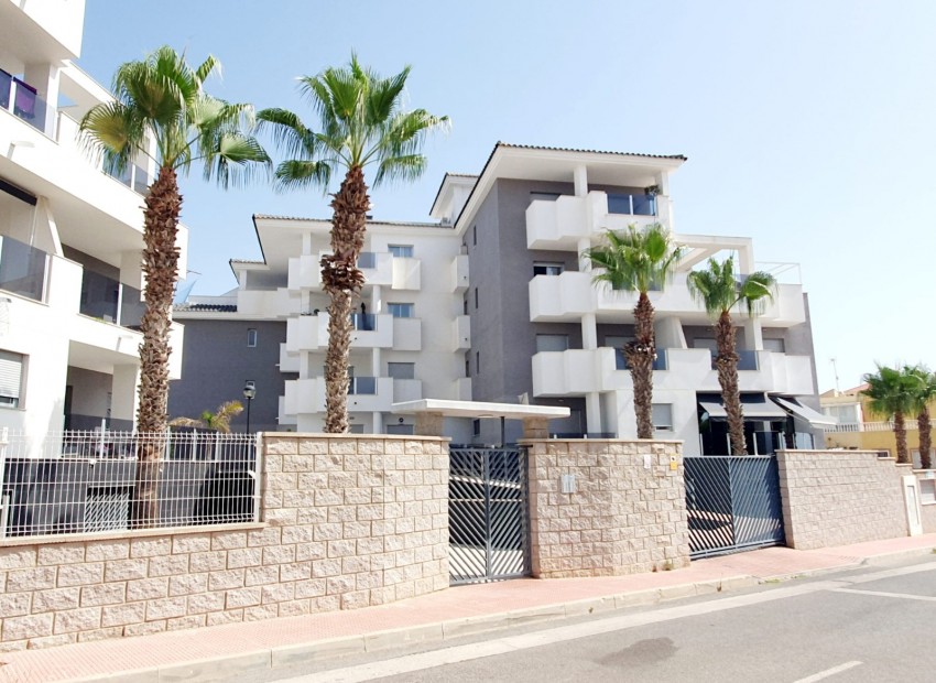 Sale - Apartment / Flat -
Orihuela Costa* - Villamartín-Las Filipinas