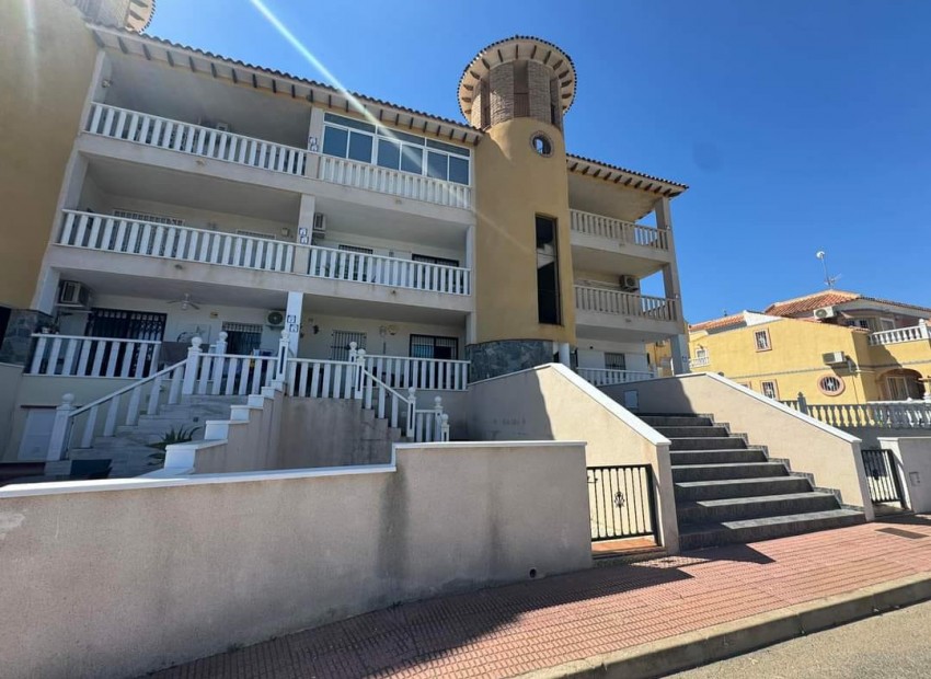 Sale - Apartment / Flat -
Orihuela Costa* - Villamartin*