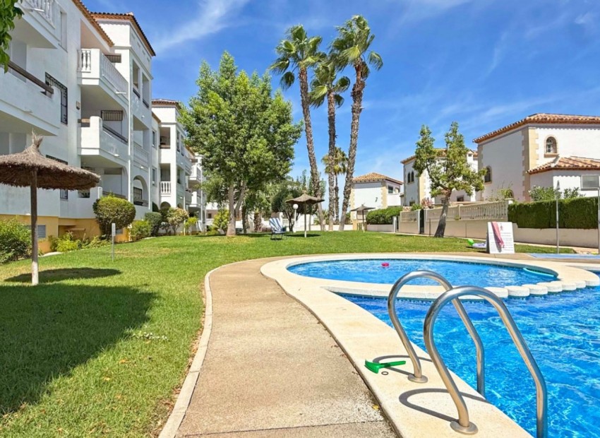 Sale - Apartment / Flat -
Orihuela Costa* - Villamartin*