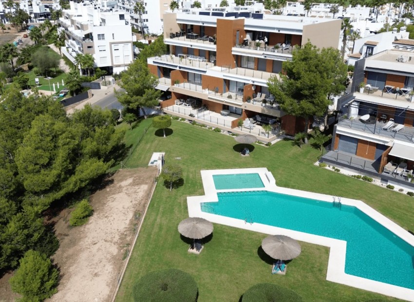 Sale - Apartment / Flat -
Orihuela Costa* - Villamartin*