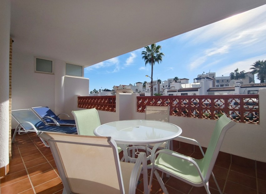 Sale - Apartment / Flat -
Orihuela Costa* - Villamartín