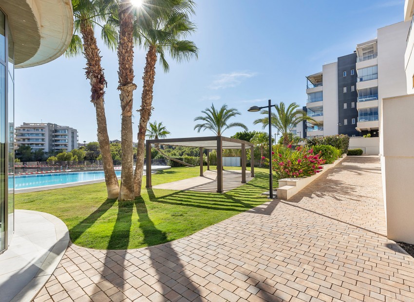 Sale - Apartment / Flat -
Orihuela Costa - Villamartin