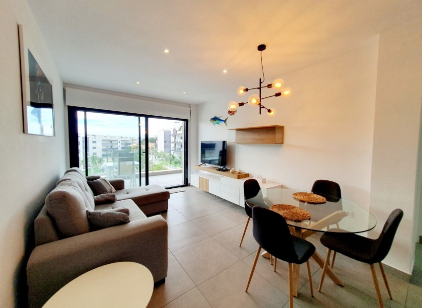 Sale - Apartment / Flat -
Orihuela Costa* - Villamartín